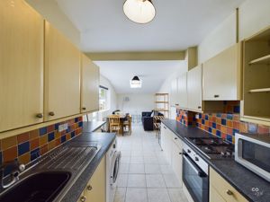 kitchen - click for photo gallery